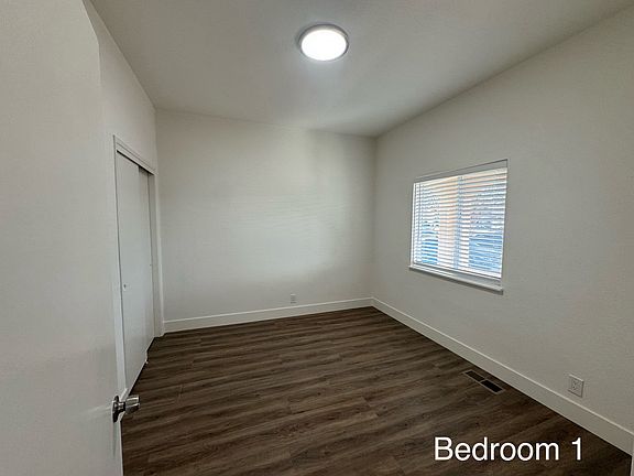 3rd image of 1383 Whitton Ave