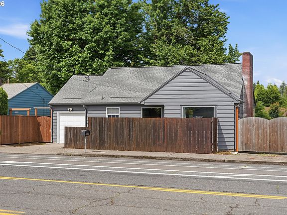 2nd image of 1205 SE 162nd Ave