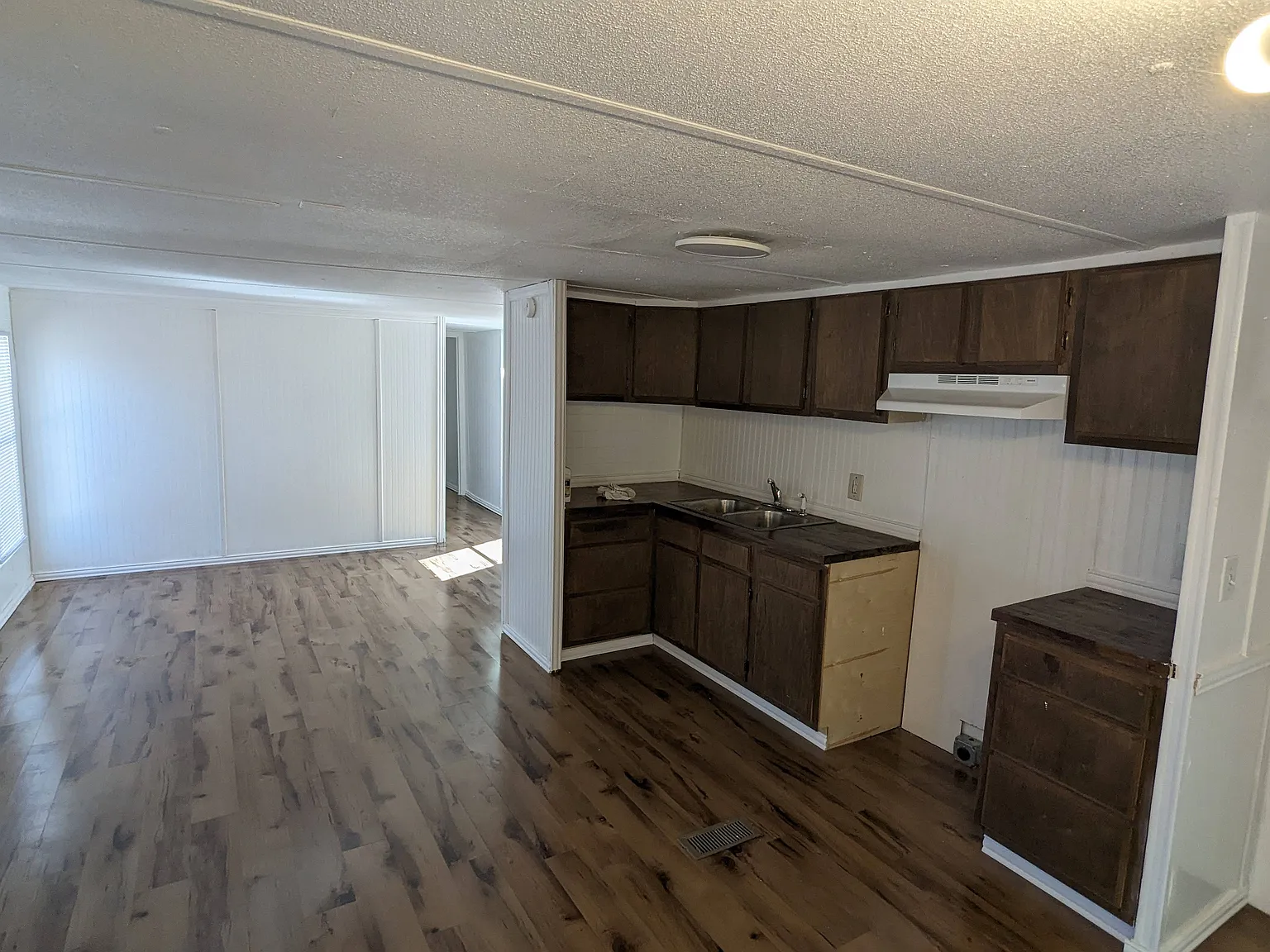 3 bed, 1400 sqft, $995 — Photo 3