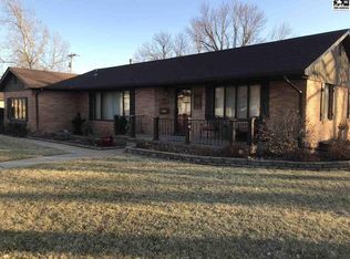 416 W Truesdell St, Lyons, KS 67554