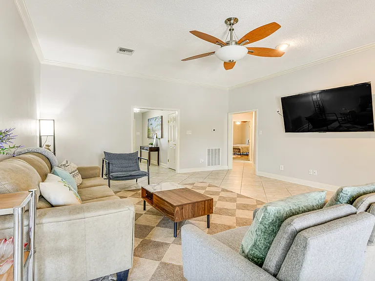 125 Windward Psge — Photo 11