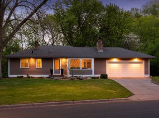 1561 Constance Dr W, Golden Valley, MN 55422