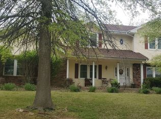 5260 Roanoke Dr, Weldon Spring, MO 63304