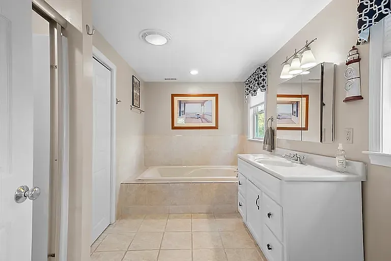28 Chestnut St — Photo 8