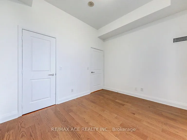 65 Saint Mary St #4209 — Photo 16
