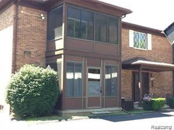 23010 Hawthorne St Unit C101, Farmington, MI 48336