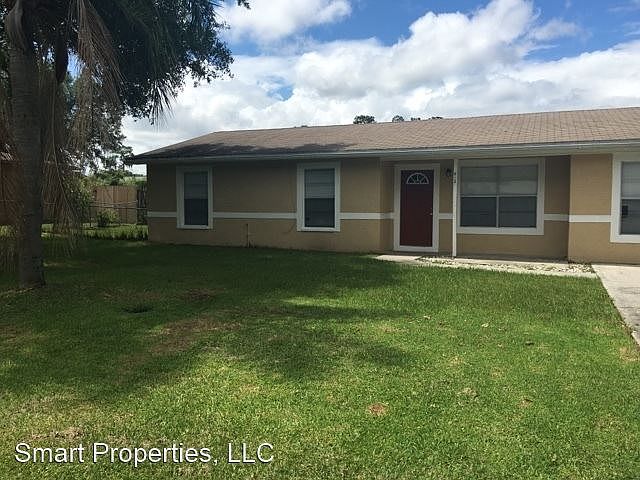 1st image of 913 Swann Dr