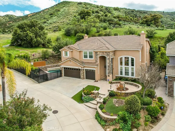 1235 Vintage Oak St, Simi Valley, CA 93063