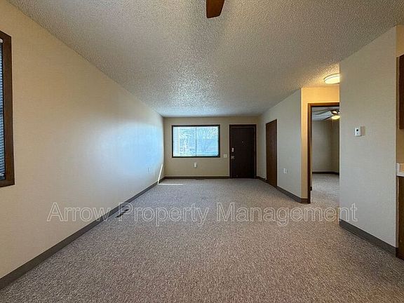 3rd image of 11141 N 137th St Unit 31