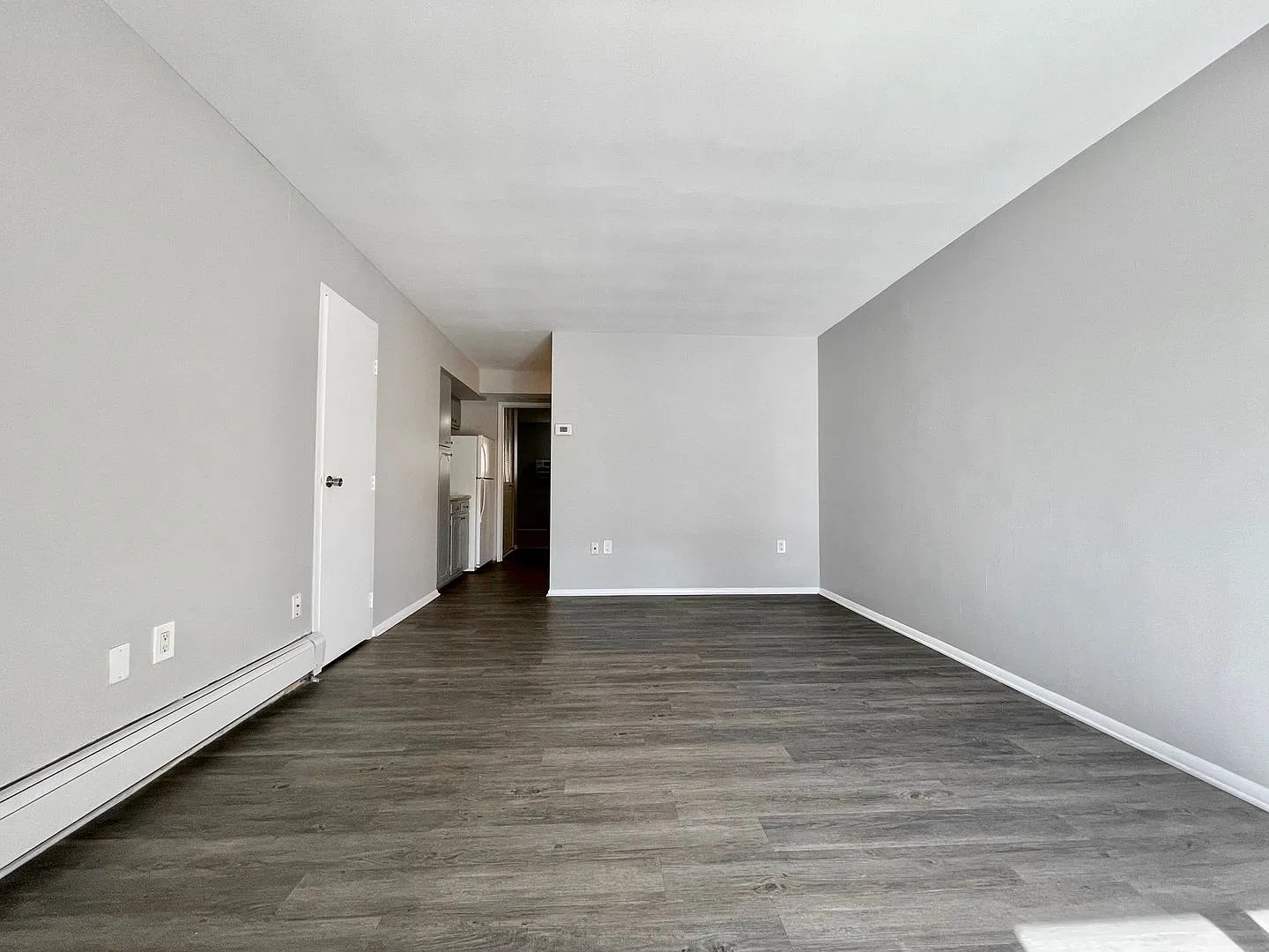 1 bed, 1.0 bath, 550 sqft, $1,195 — Photo 2