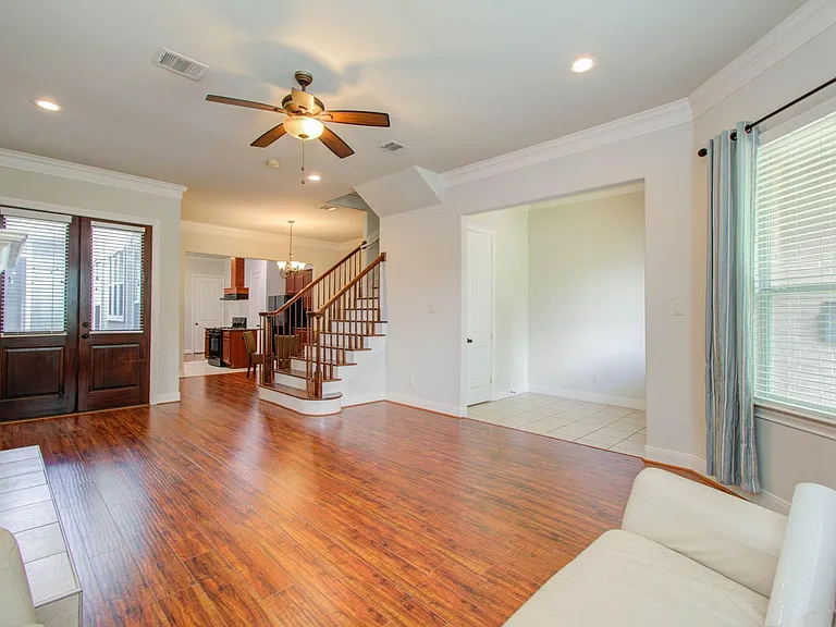 10205 Brooktree Dr — Photo 6