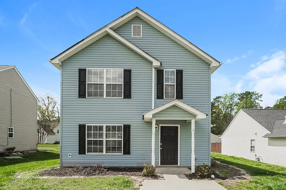 3 bed, 2.5 bath, 1344 sqft, $2,165 — Photo 1