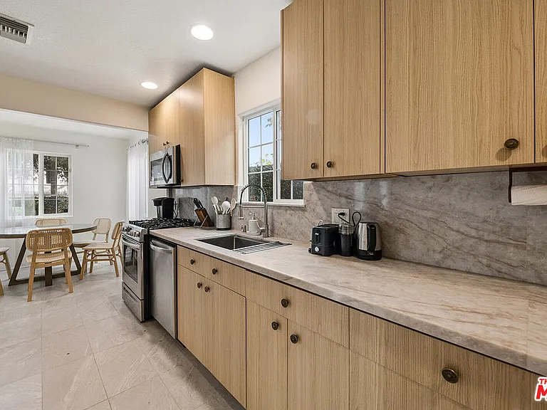 3707 Exposition Blvd — Photo 8