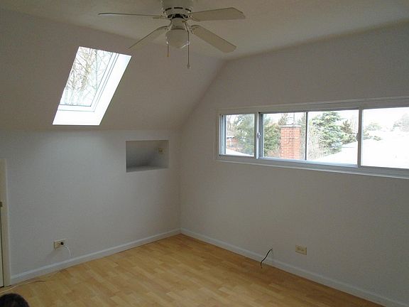 5th image of 312 N Reuter Dr