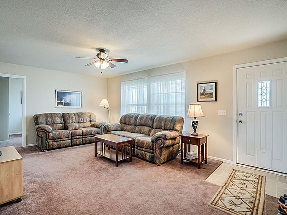 4th image of 2903 E Picacho Dr