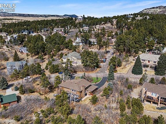 5th image of 1375 Blueberry Hills Rd