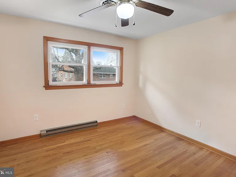 28 Bee St — Photo 6