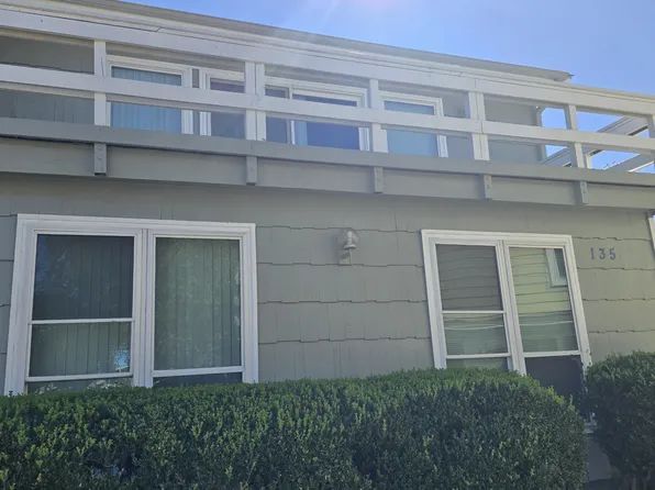 135 April Point Dr N #1, Montgomery, TX 77356