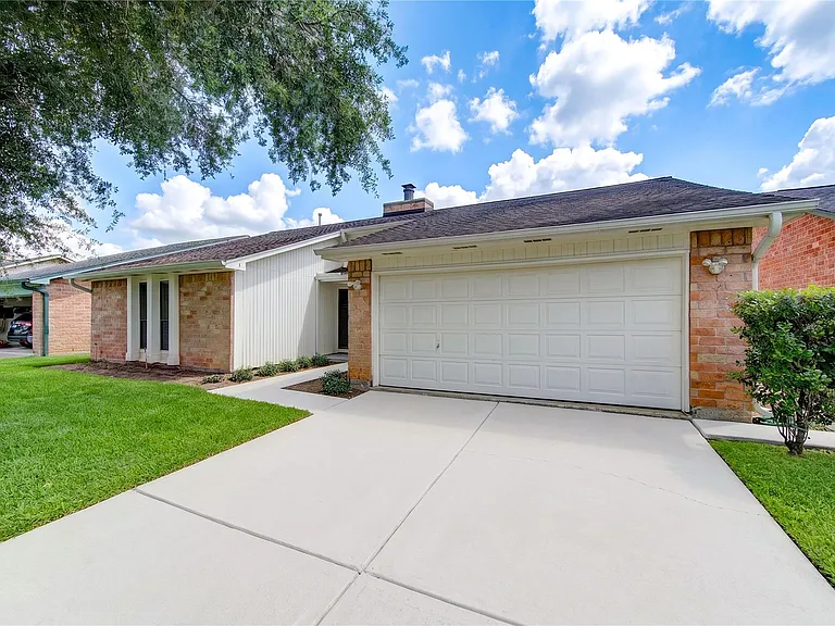 3046 Wagon Trail Dr — Photo 3