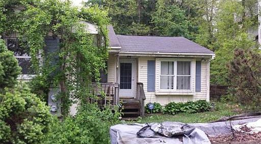 2nd image of 15 Peacedale Ave