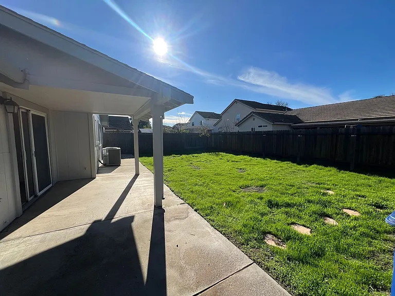 1513 Prospect Ln — Photo 35