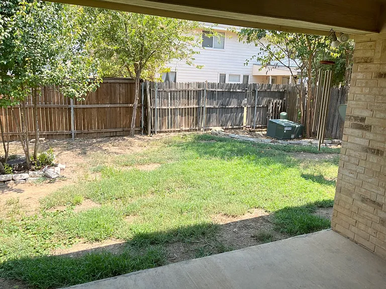 8055 Raleigh Dr — Photo 22
