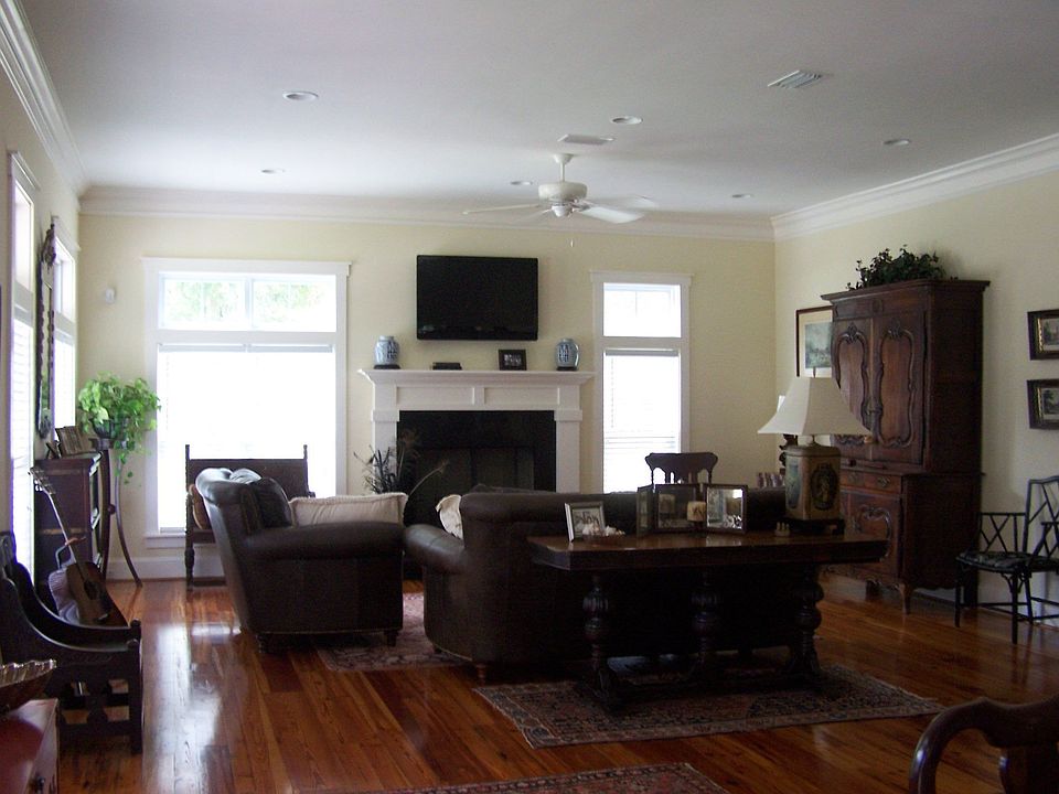 2nd image of 507 Dilworth St