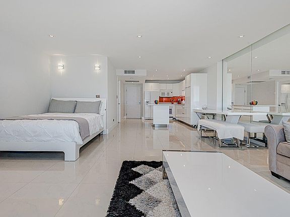 5th image of 2301 Collins Ave APT 1211