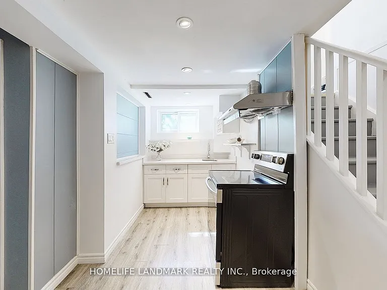 11 Uplands Ave #BASEMENT — Photo 10