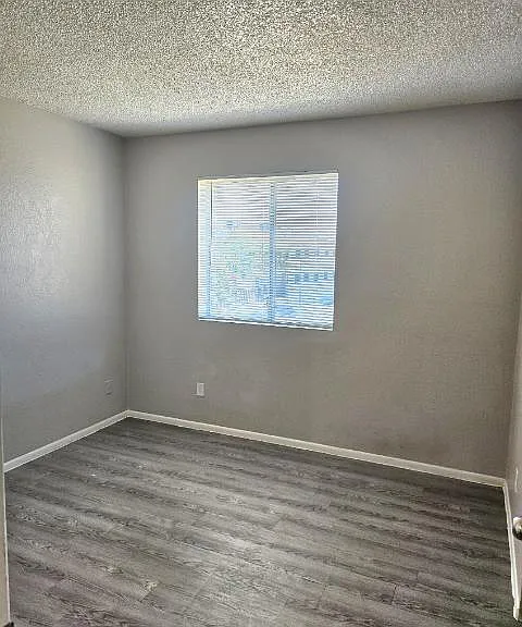1725 W Vogel Ave #4 — Photo 7
