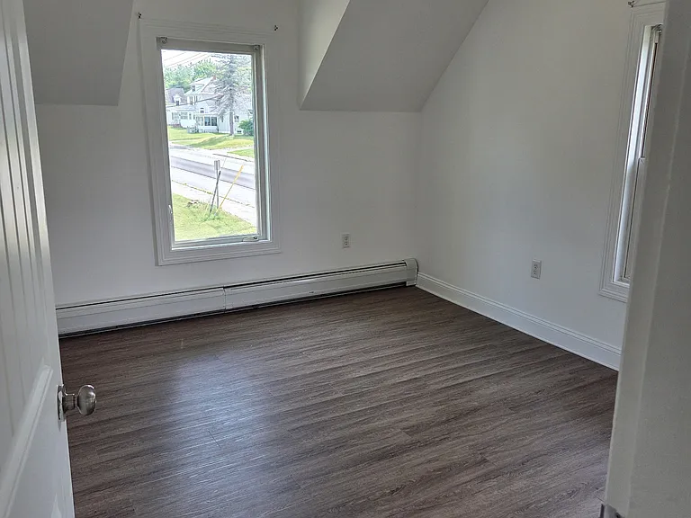622 Main St #2 — Photo 11