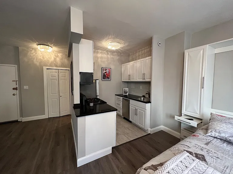 522 21st St NW #202 — Photo 11