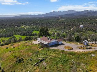 13497 Old Oregon Trl, Redding, CA 96003