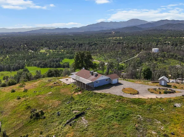 13497 Old Oregon Trl, Redding, CA 96003