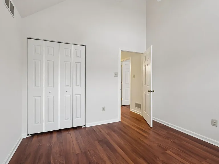 Autumn Park Apartments — Photo 59