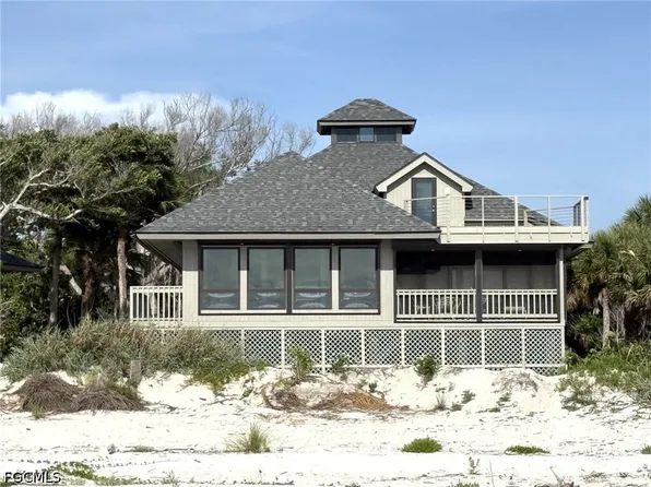 484 Gulf Bend Dr, Upper Captiva, FL 33924