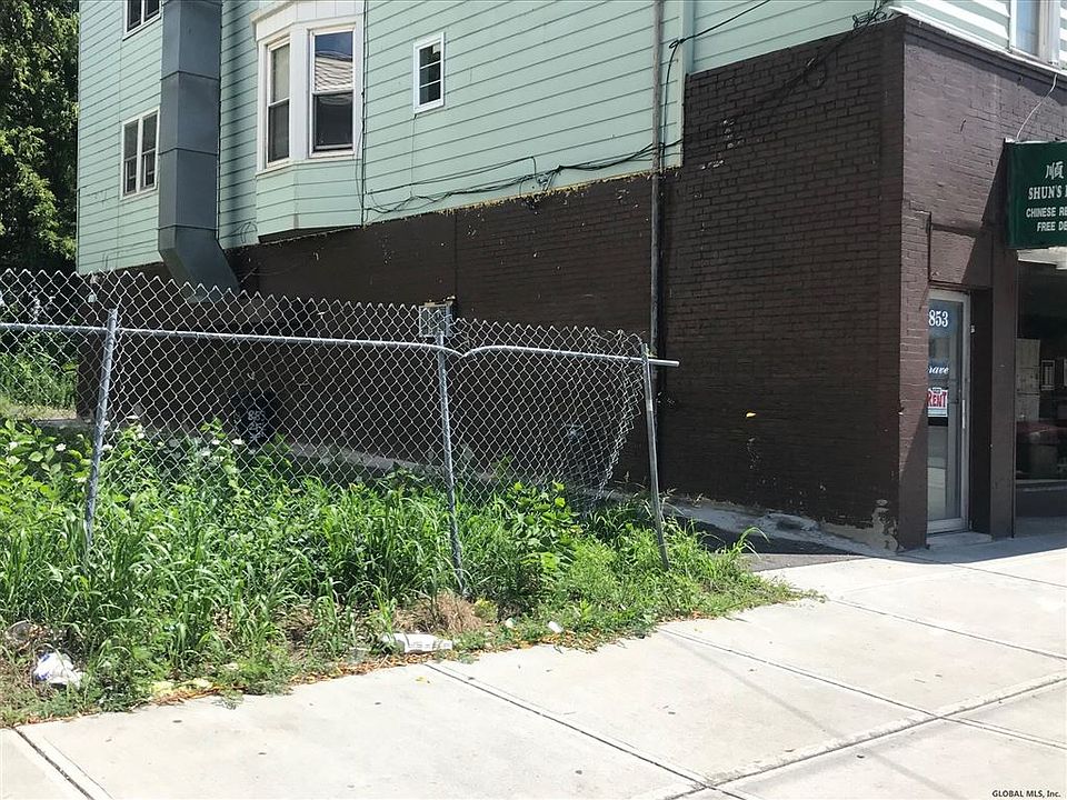 2nd image of 859 Madison Ave