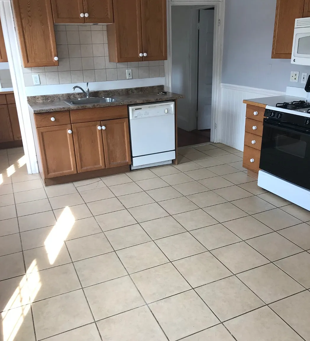 3 bed, 1400 sqft, $4,500 — Photo 3