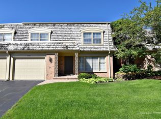 2S678 Avenue Normandy E, Oak Brook, IL 60523