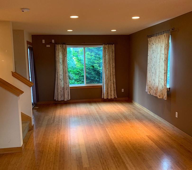 1st image of 11509D 26th Ave NE