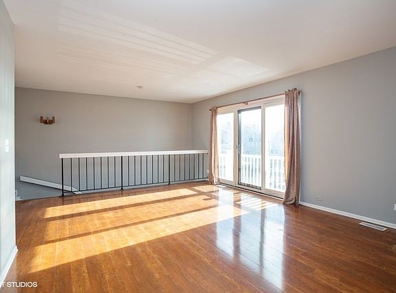 3rd image of 213 Bradley Ct Unit D