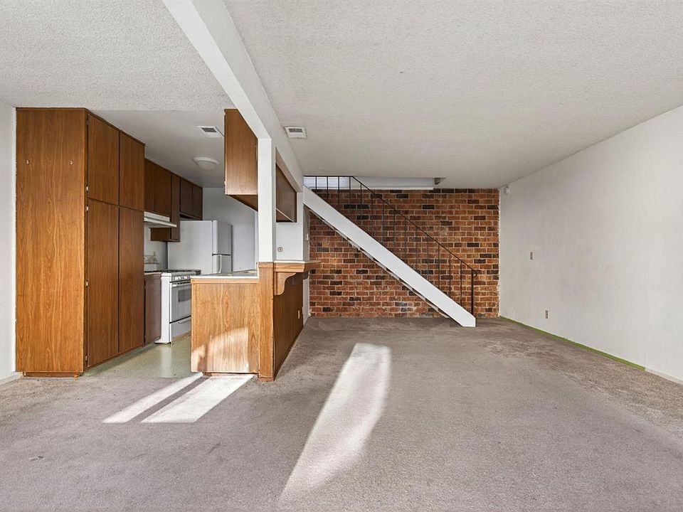 1st image of 3783 Sapphire Dr APT 3