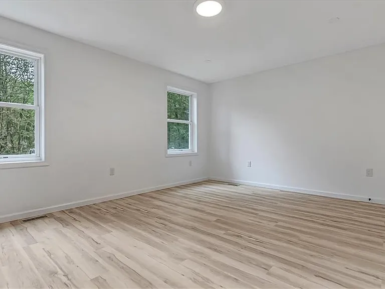 2704 Starlight Ter — Photo 53