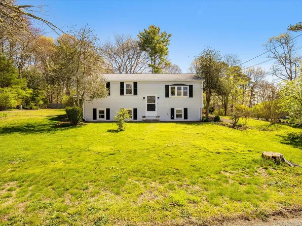 22 Avery Road, Pocasset, MA 02559