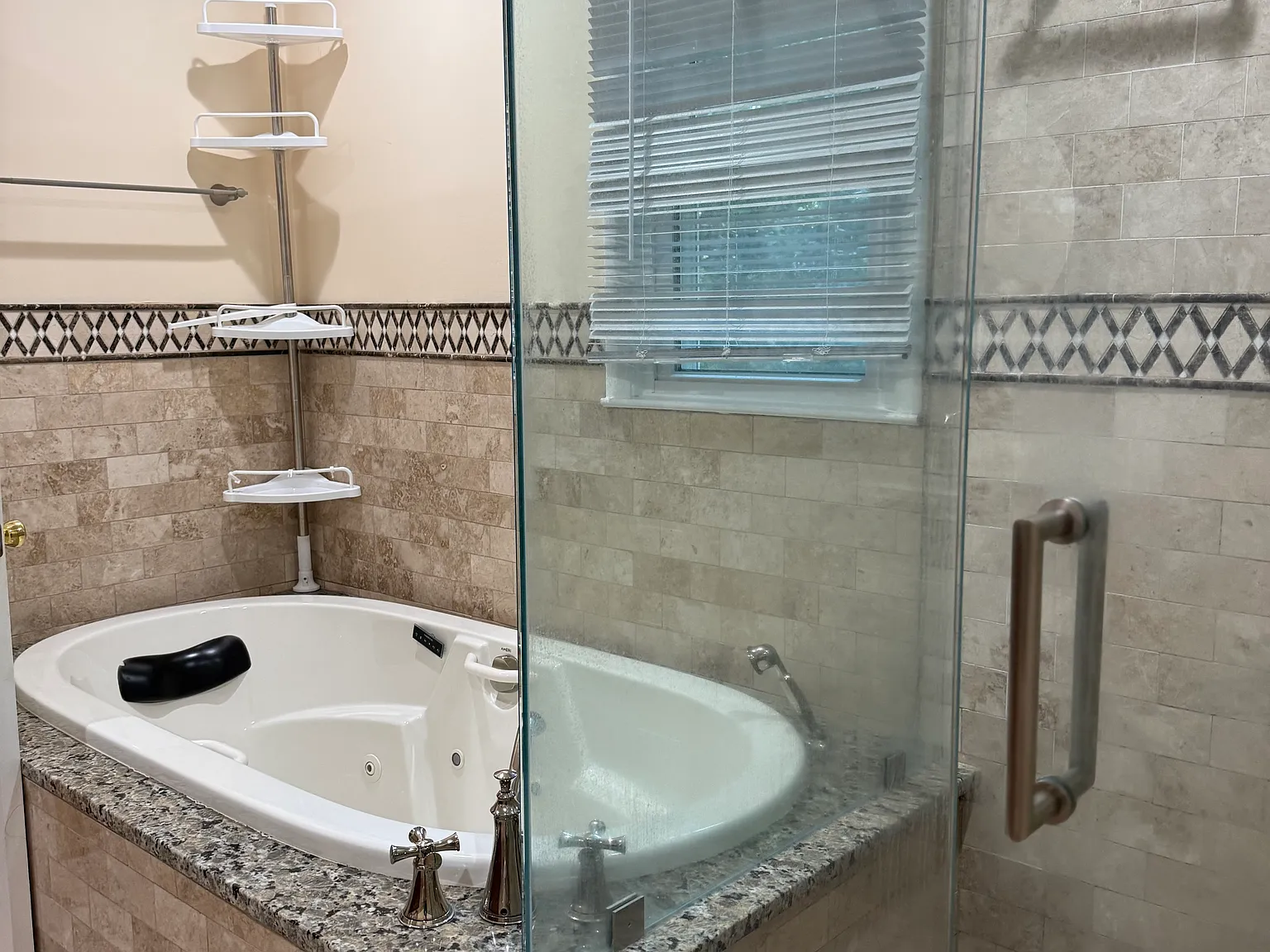 4 bed, 2785 sqft, $3,500 — Photo 4
