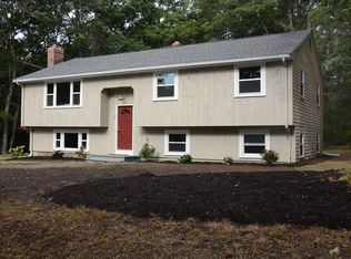 5 Woodvue Rd, Forestdale, MA 02644