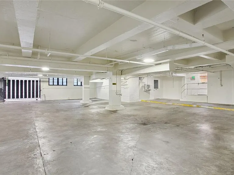 5355 Saint Charles Ave #103 — Photo 7