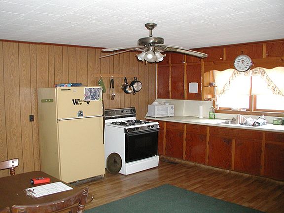 2nd image of 905 Edith St