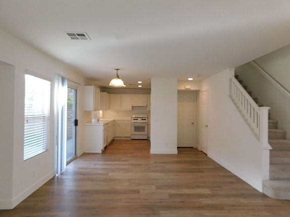 5th image of 2473 San Simon St