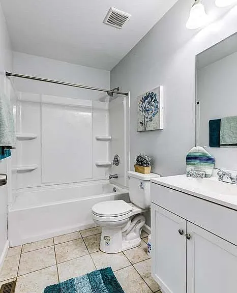323 Sweet Briar Ct — Photo 26